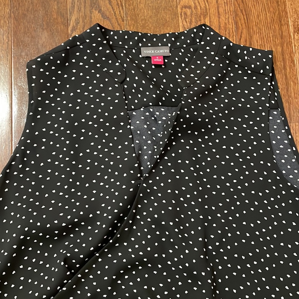 Women’s Top - Picture 2 of 4